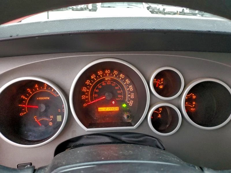 Toyota Tundra 5.7L 8 4x4 w/Rear Wheel Drv, снимка 11 - Автомобили и джипове - 53110761