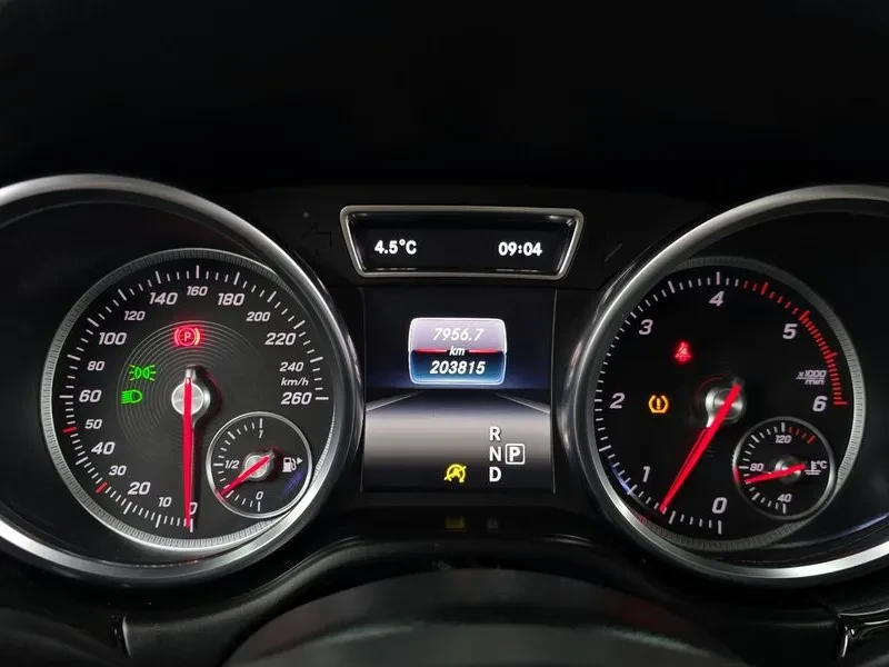 Mercedes-Benz GLE 350 D 4MATIC, снимка 8 - Автомобили и джипове - 54929767