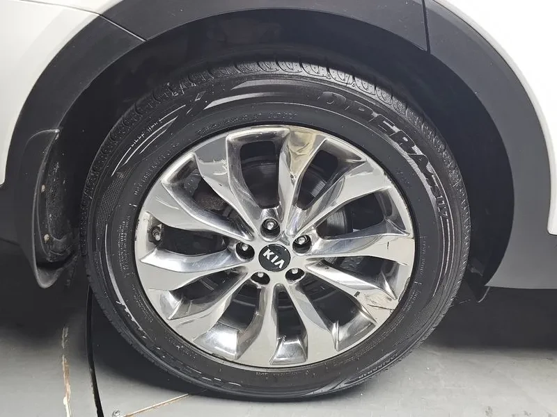 Kia Sorento 2.2 CRDI 4WD - САМО 30% АВАНС, снимка 10 - Автомобили и джипове - 56017230