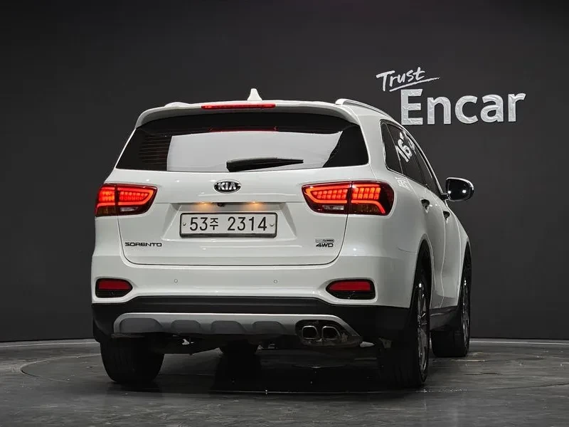 Kia Sorento 2.2 CRDI 4WD - САМО 30% АВАНС, снимка 7 - Автомобили и джипове - 56017230