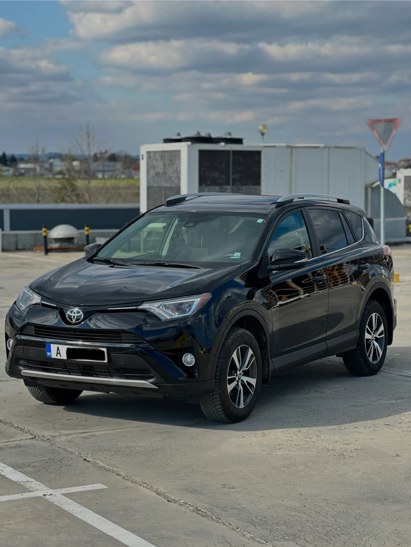 Toyota Rav4 4x4! Distronic! - изображение 2