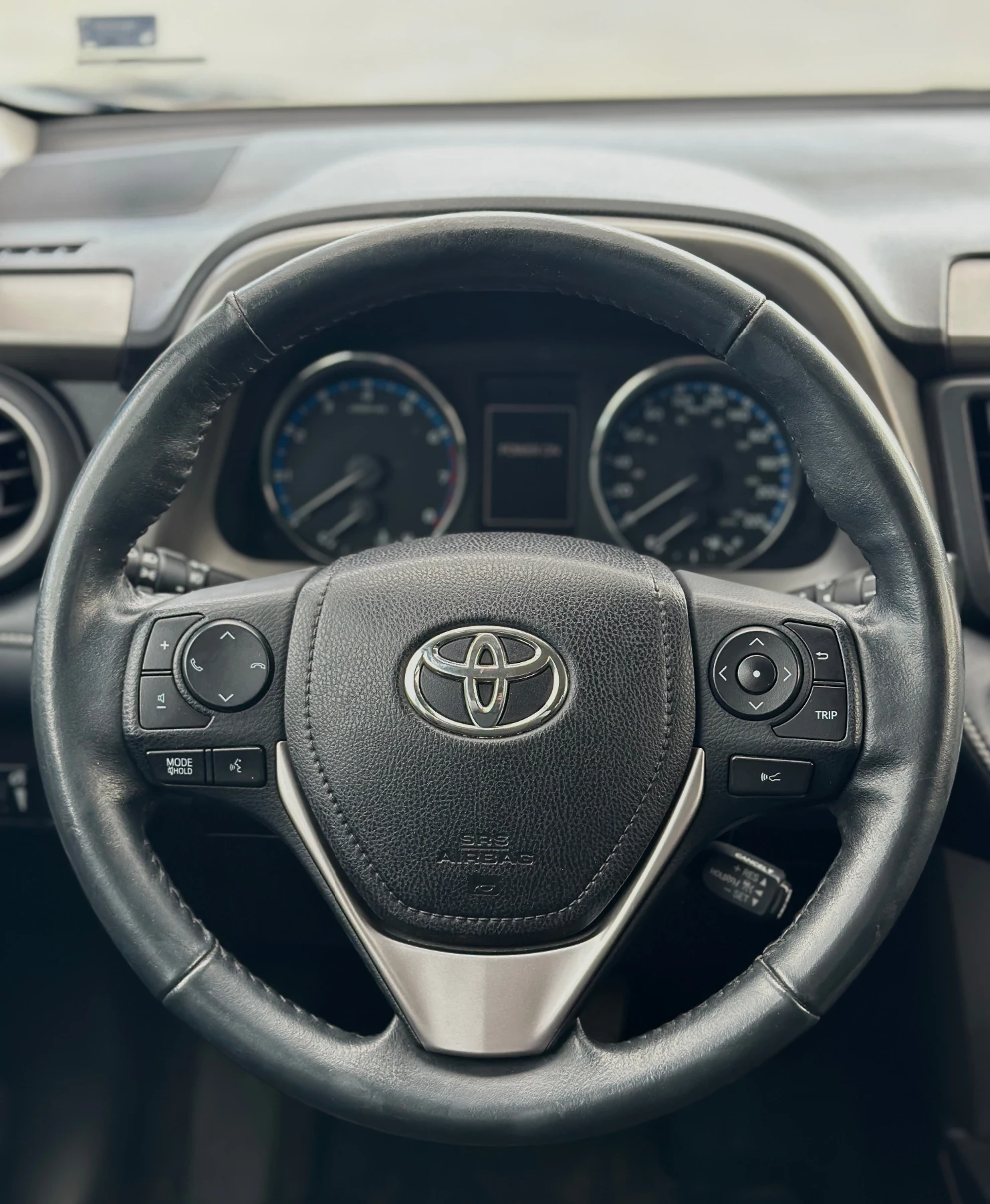Toyota Rav4 4x4! Distronic! - изображение 10