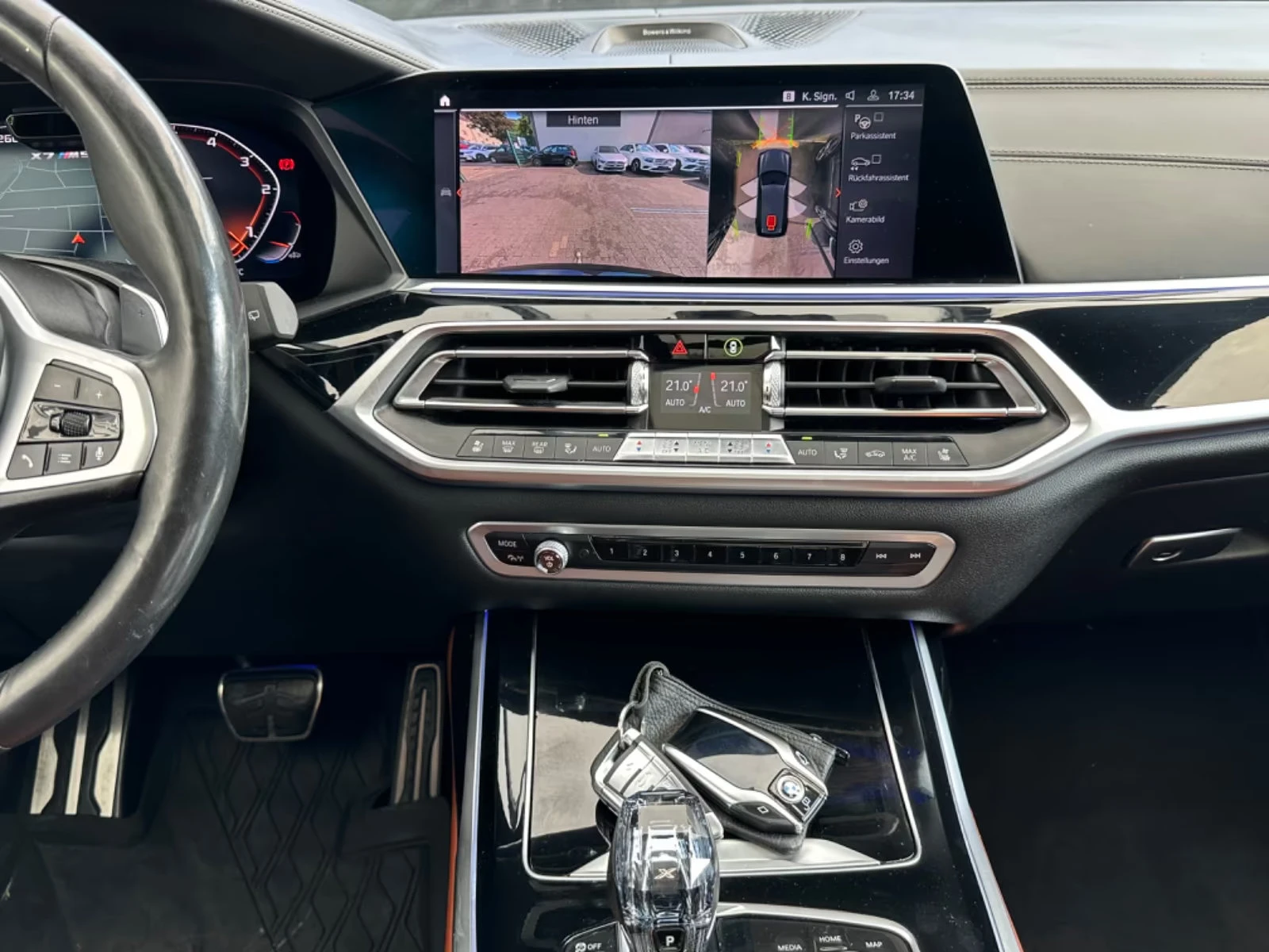 BMW X7 M50d/400HP/SKY-LOUNGE/LASER/MEMO/DAB/MASSAGE/433f - изображение 10