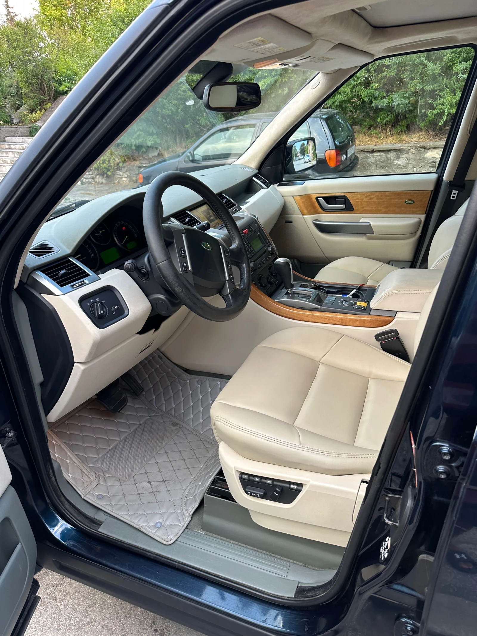Land Rover Range Rover Sport 2.7 HSE 4x4 - изображение 8
