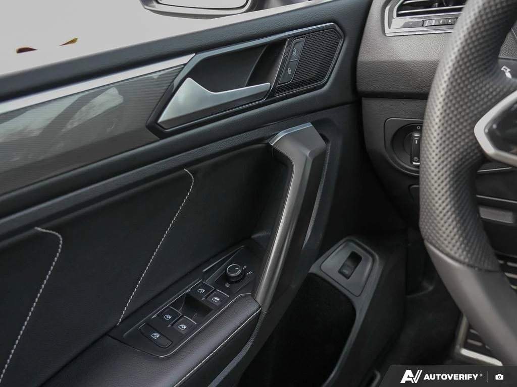 VW Tiguan * Comfortline R Line Black 2.0T 8sp at w/Tip 4M *  | Mobile.bg � ����������� 16
