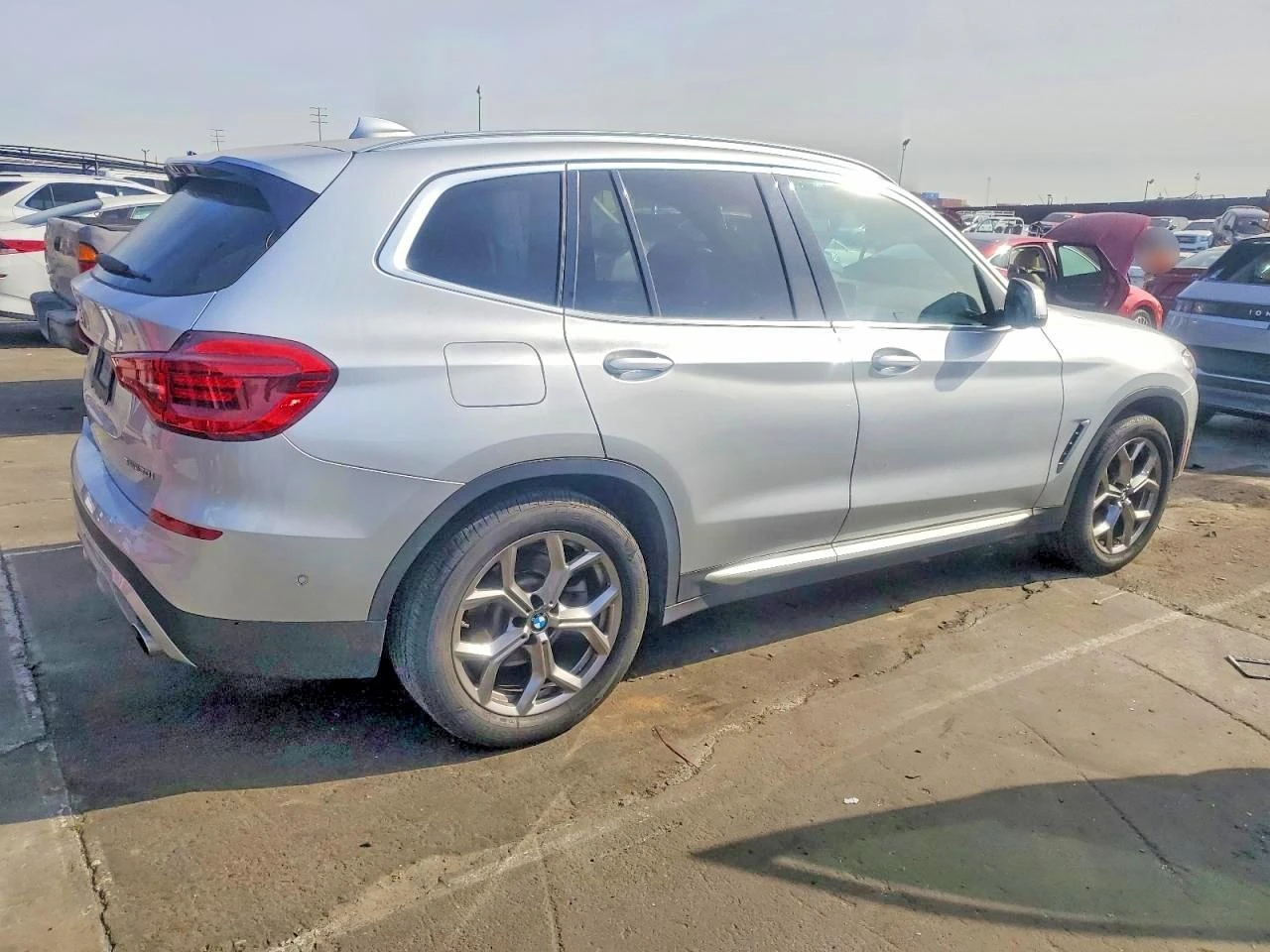 BMW X3 2.0l Sdrive30I - изображение 3