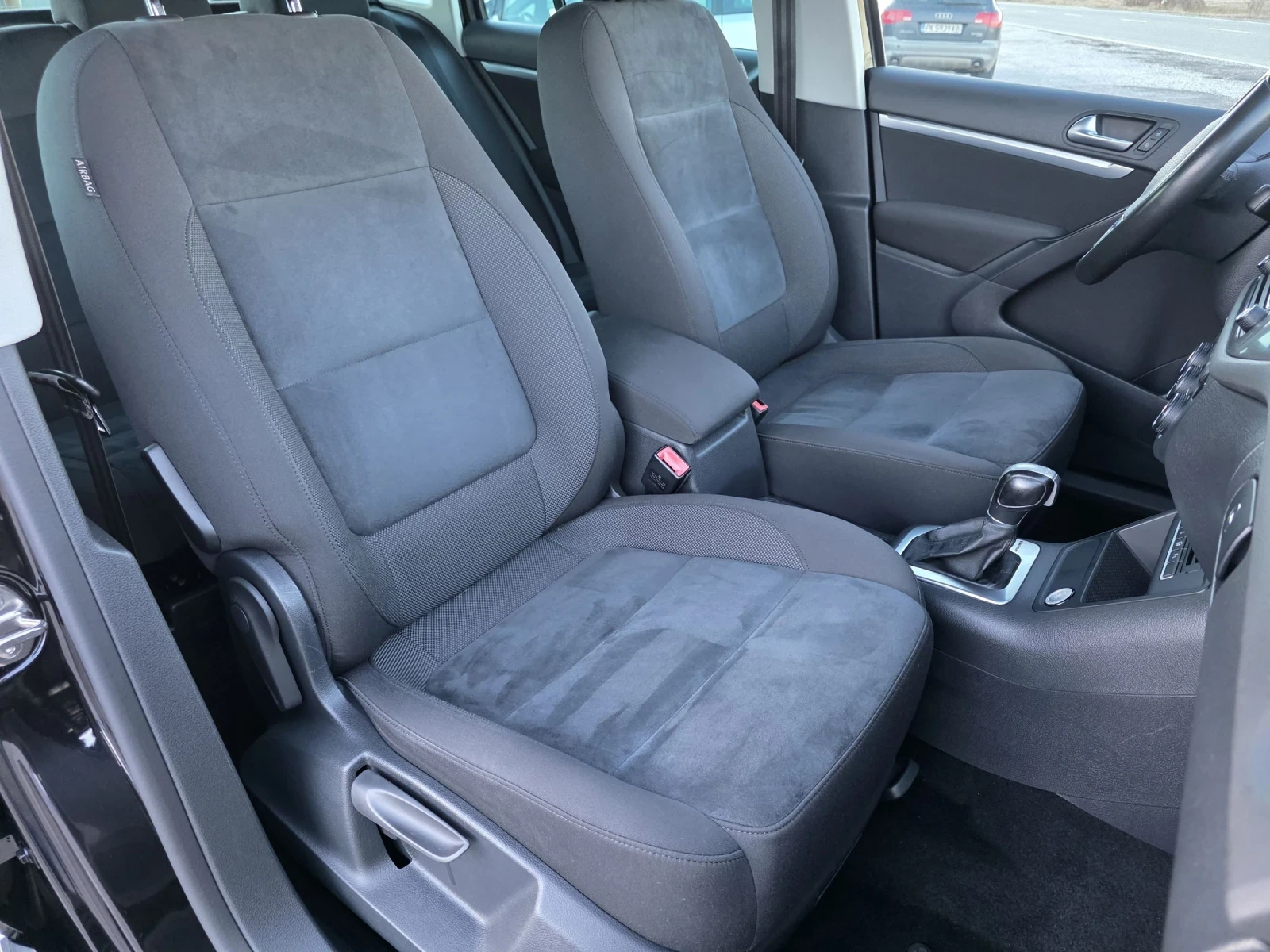 VW Tiguan LED* Navi* 4x4* Euro6b | Mobile.bg � ����������� 11