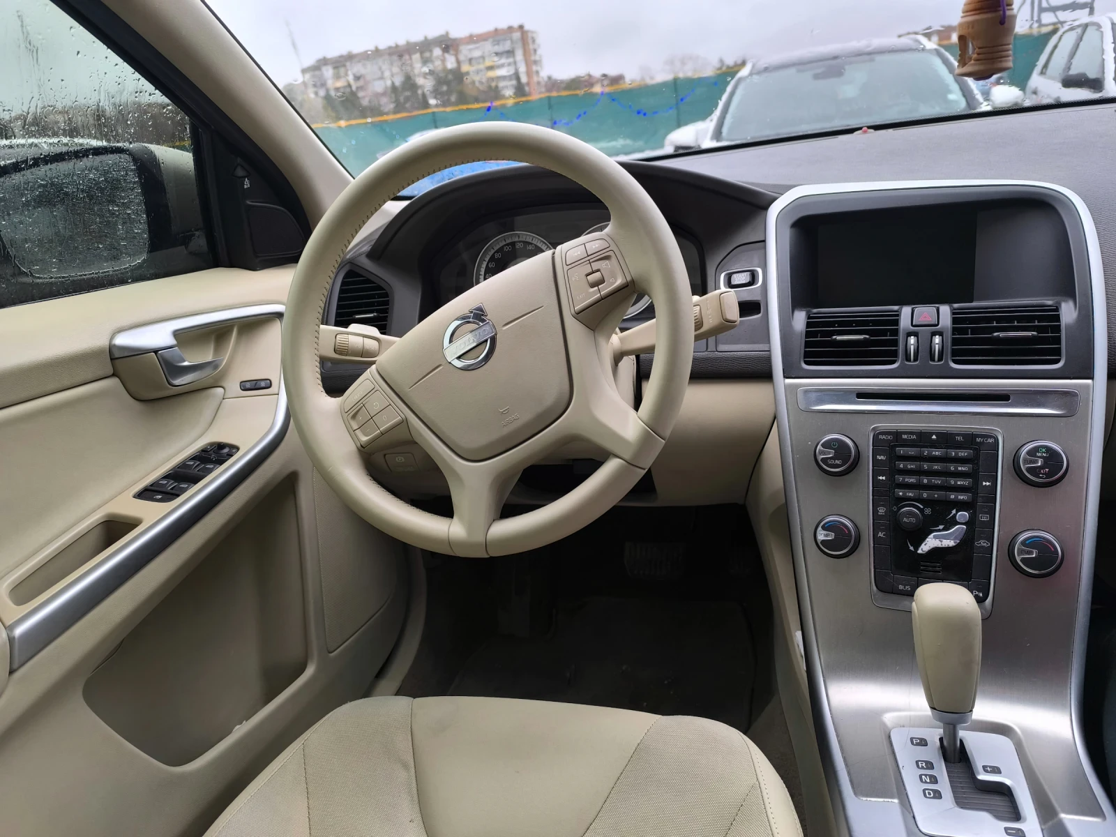 Volvo XC60, снимка 13 - Автомобили и джипове - 54248470