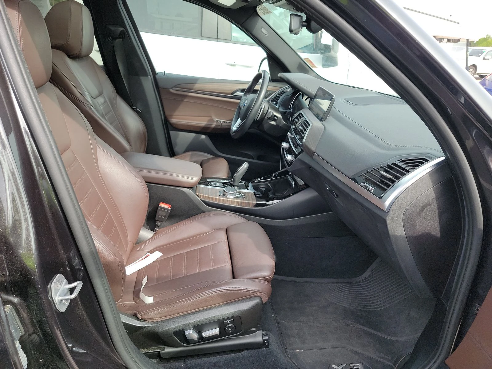 BMW X3 M-PACK* DISTRONIC* DIGITAL* HEAD-UP* HARMAN, снимка 8 - Автомобили и джипове - 54209515