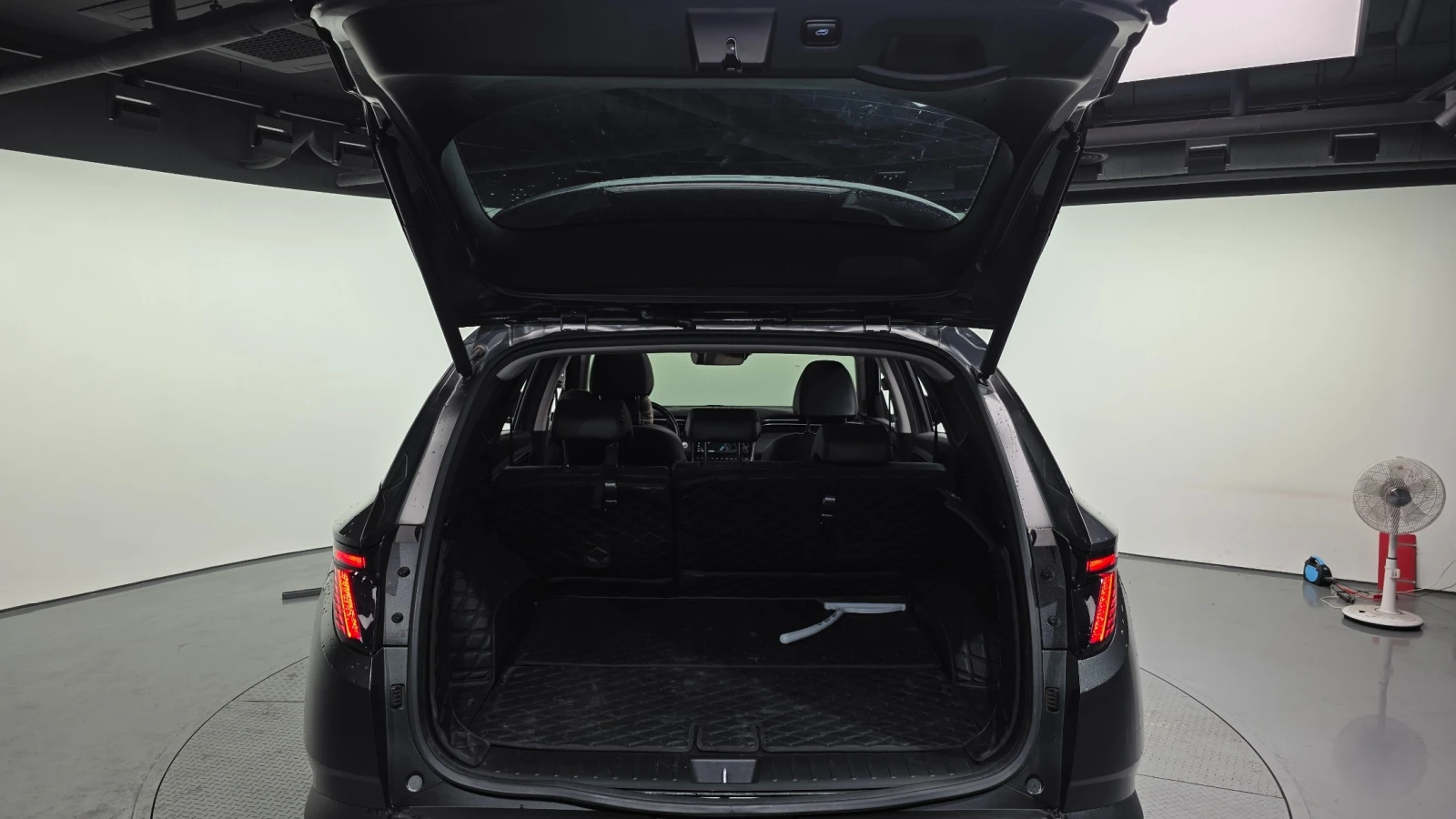 Hyundai Tucson Hybrid (NX4) Inspiration | Panorama | Distronic |  | Mobile.bg � ����������� 17