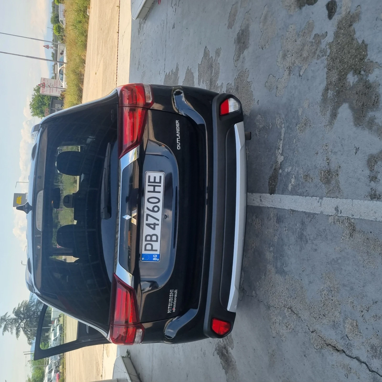 Mitsubishi Outlander, снимка 6 - Автомобили и джипове - 55378197