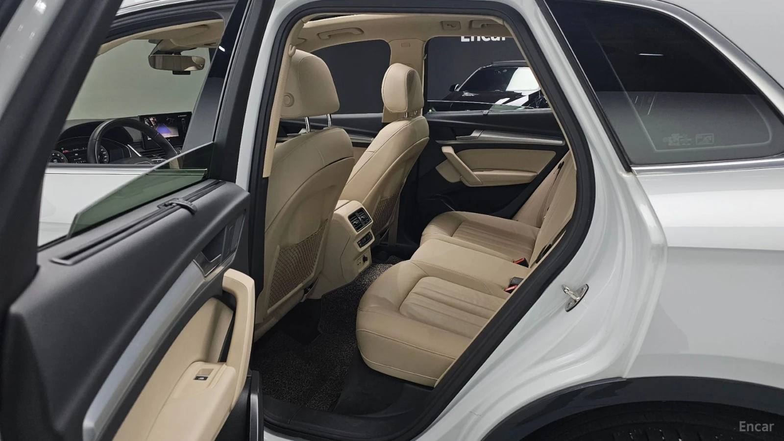 Audi Q5 45 TFSI QUATTRO* КОЖА* ПОДГРЕВ* НАВИ* ПАНО, снимка 10 - Автомобили и джипове - 55481106
