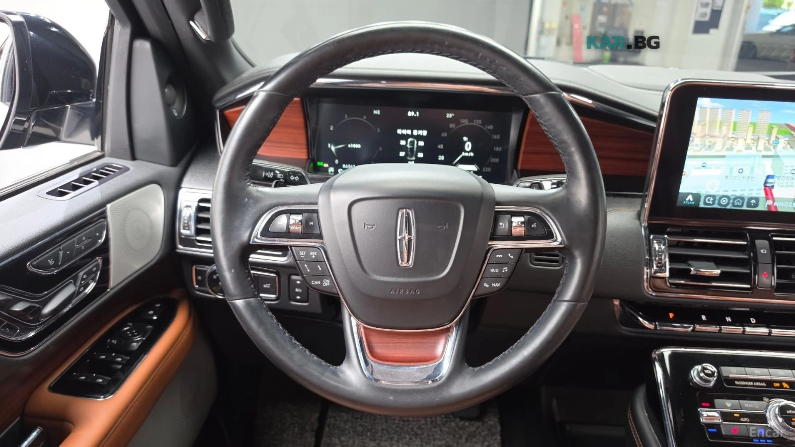 Lincoln Navigator 3.5* МАСАЖ* ПОДГРЕВ* ОБДУХВАНЕ* ПАНО* 360* HUD* , снимка 12 - Автомобили и джипове - 55787999