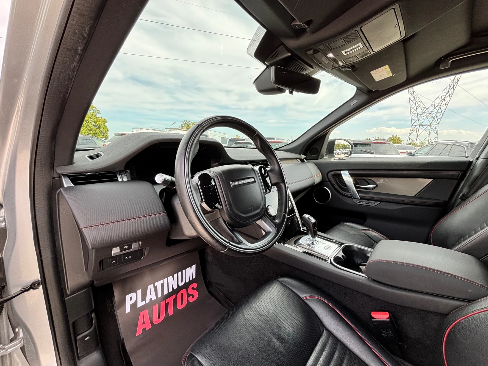 Land Rover Discovery Sport 2.0D/4X4/R-DYNAMIC/NAVI/PANO/LED, снимка 10 - Автомобили и джипове - 56288736