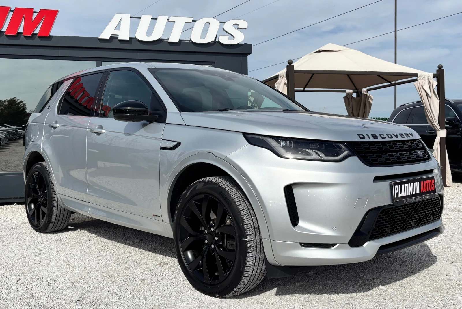 Land Rover Discovery Sport 2.0D/4X4/R-DYNAMIC/NAVI/PANO/LED, снимка 4 - Автомобили и джипове - 56288736