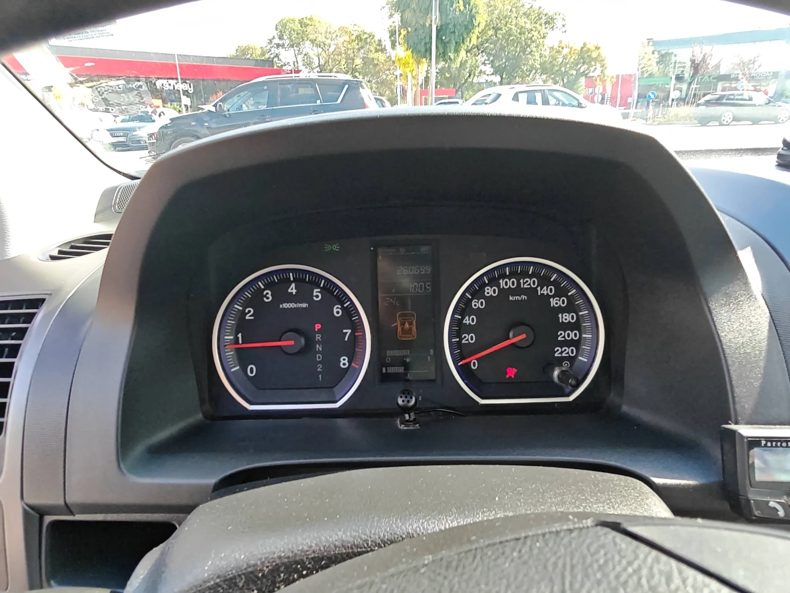 Honda Cr-v 2.0 Газ, снимка 11 - Автомобили и джипове - 56441539