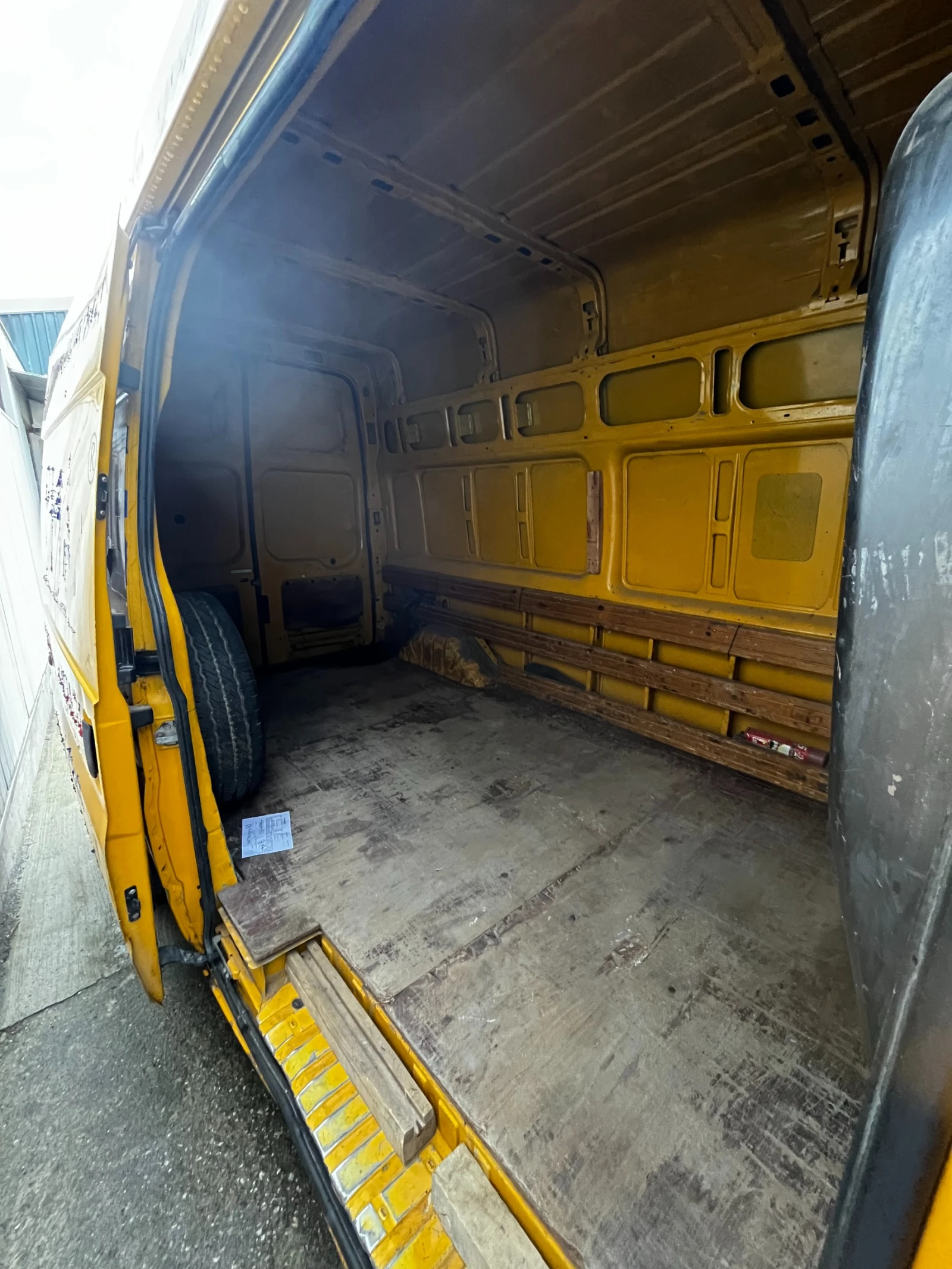 Ford Transit 2.4TD T350 - изображение 6