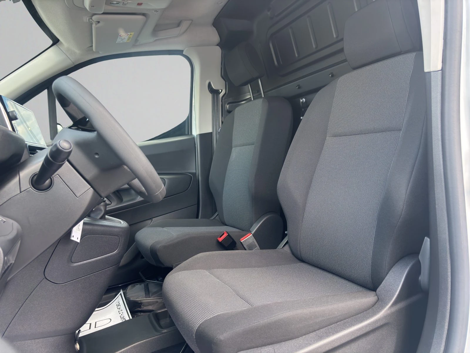 Peugeot Partner MCA Standard 650 1.5 BlueHdi 102 S&S BVM6 E6.4//26 | Mobile.bg � ����������� 10