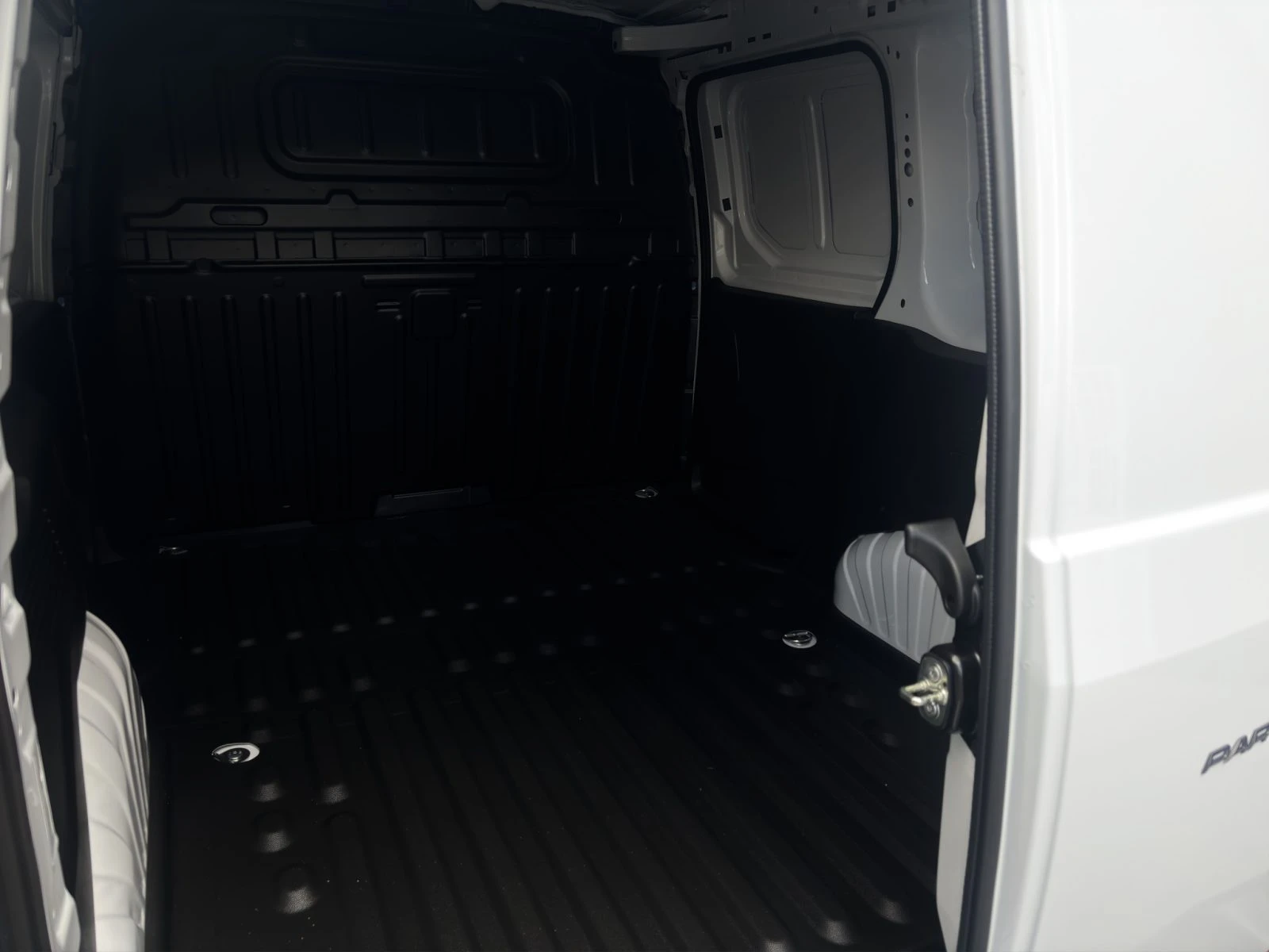 Peugeot Partner MCA Standard 650 1.5 BlueHdi 102 S&S BVM6 E6.4//26 | Mobile.bg � ����������� 12