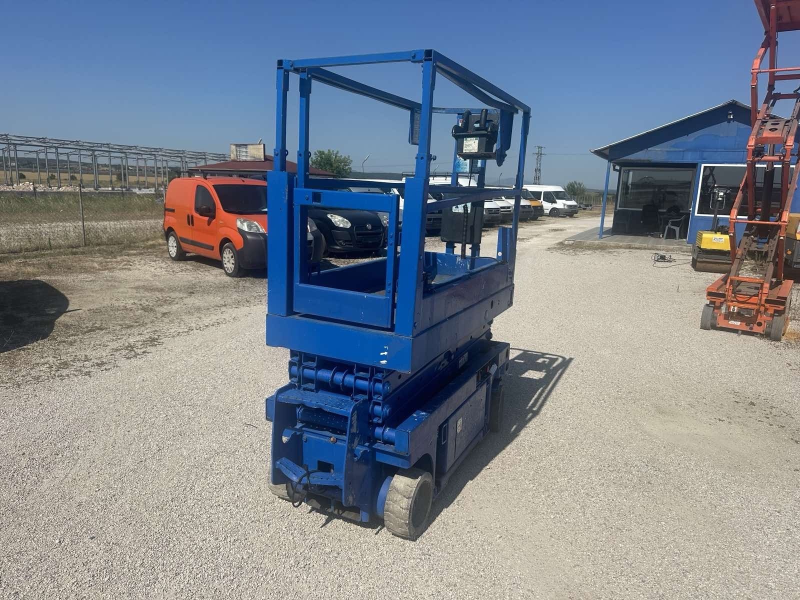 Платформи Друга Genie GS 1930 Electric Scissor Lift - изображение 2