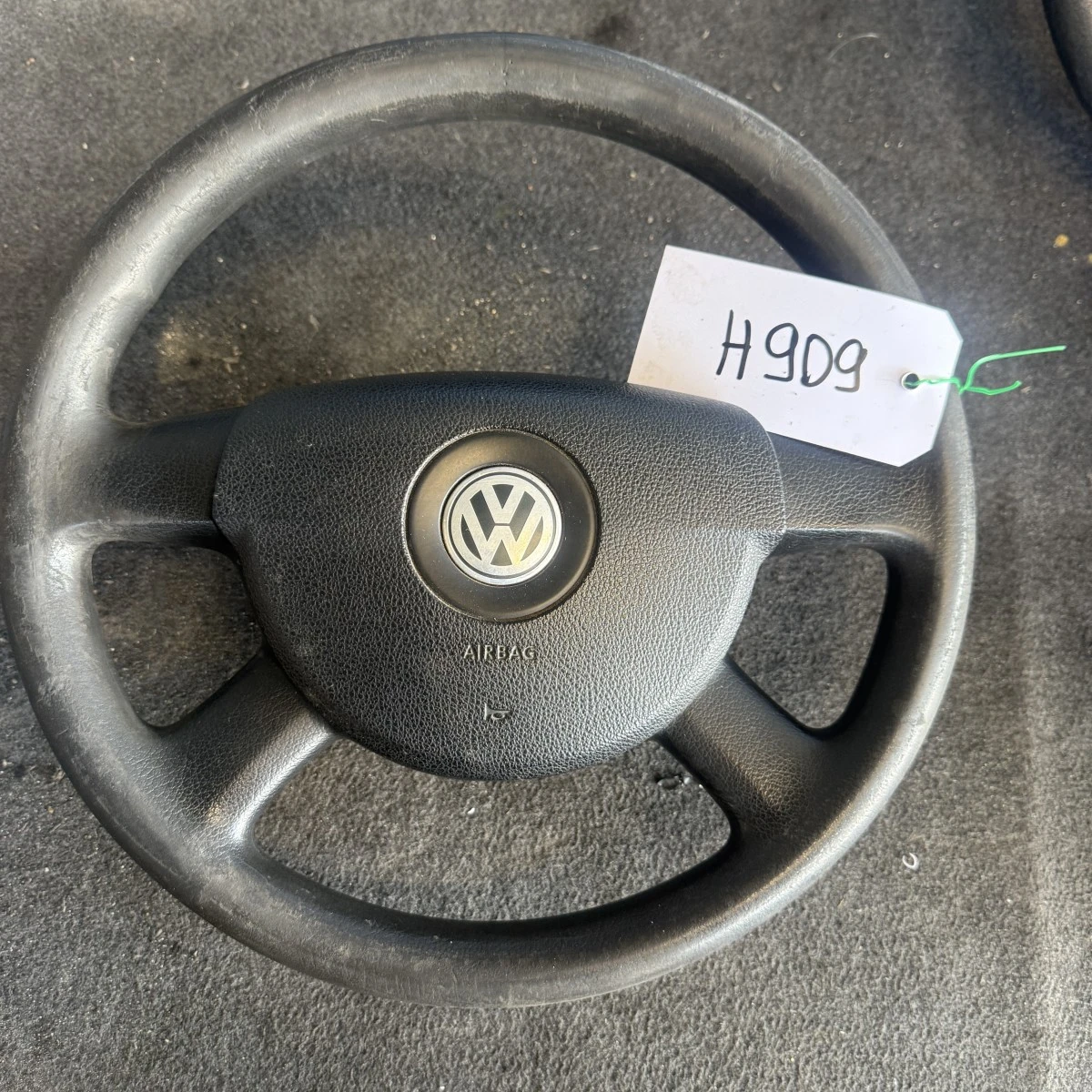 Четирилъчев волан за VW Passat B6 3C04190911QB ном 909
