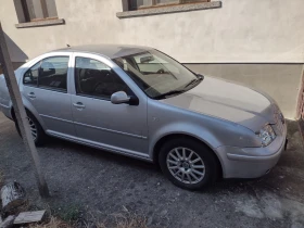 VW Bora Седан, снимка 11