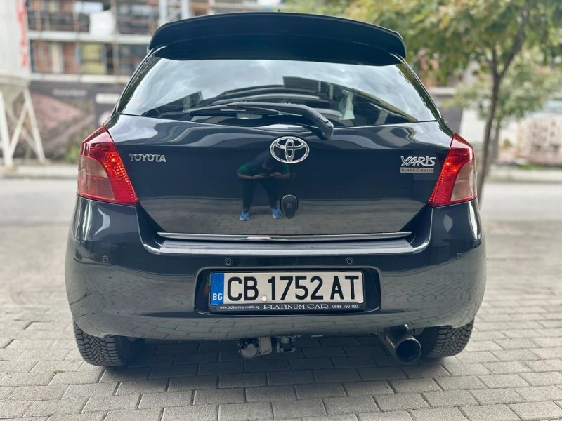 Toyota Yaris 1.4-D4D* АВТОМАТИК* Кожа* Black&White Edition* , снимка 6 - Автомобили и джипове - 47411368