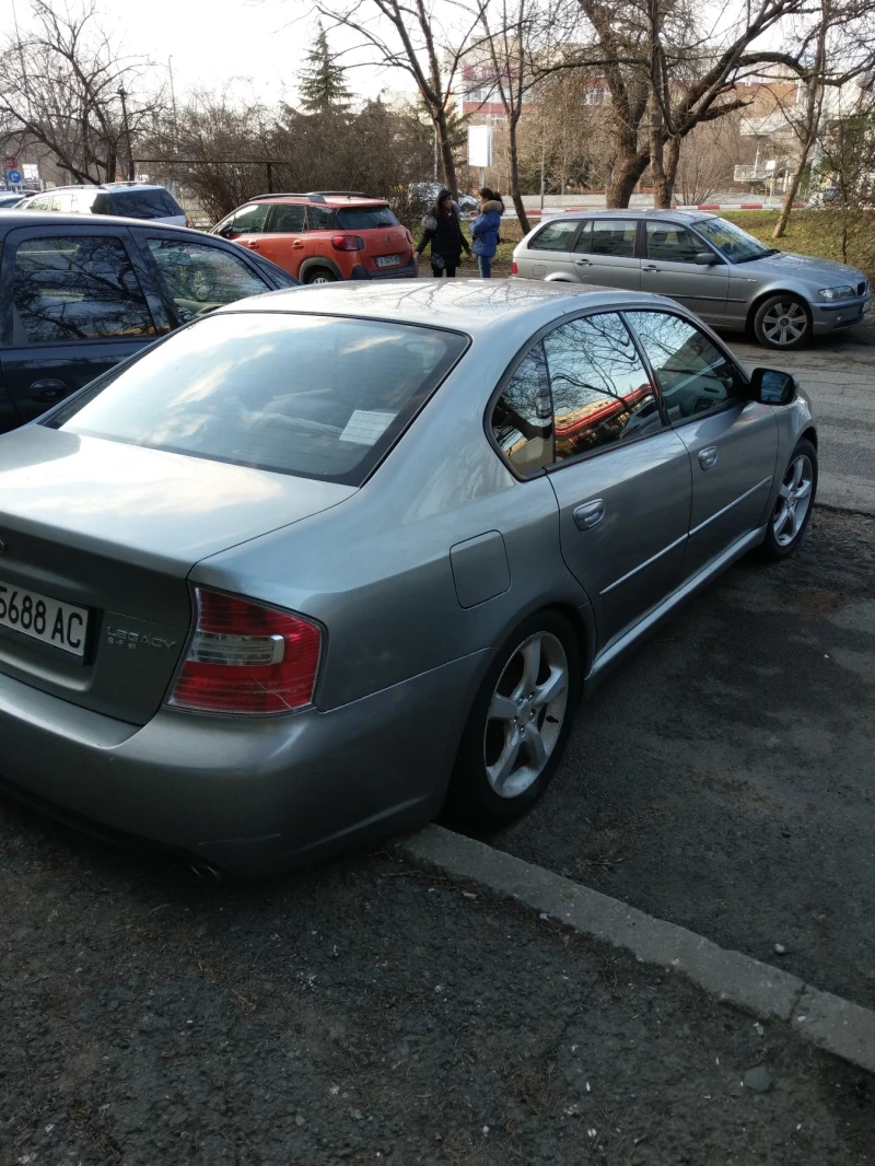 Subaru Legacy 2.0R, снимка 3 - Автомобили и джипове - 47853875