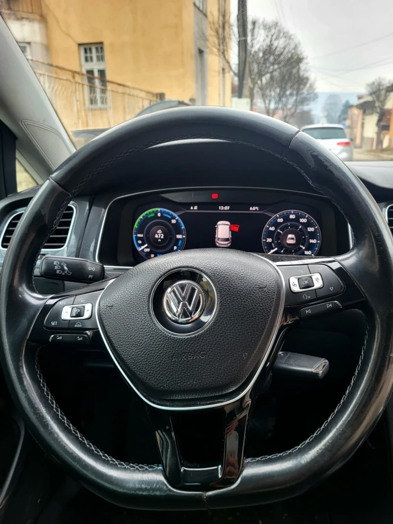 VW Golf, снимка 7 - Автомобили и джипове - 48588342