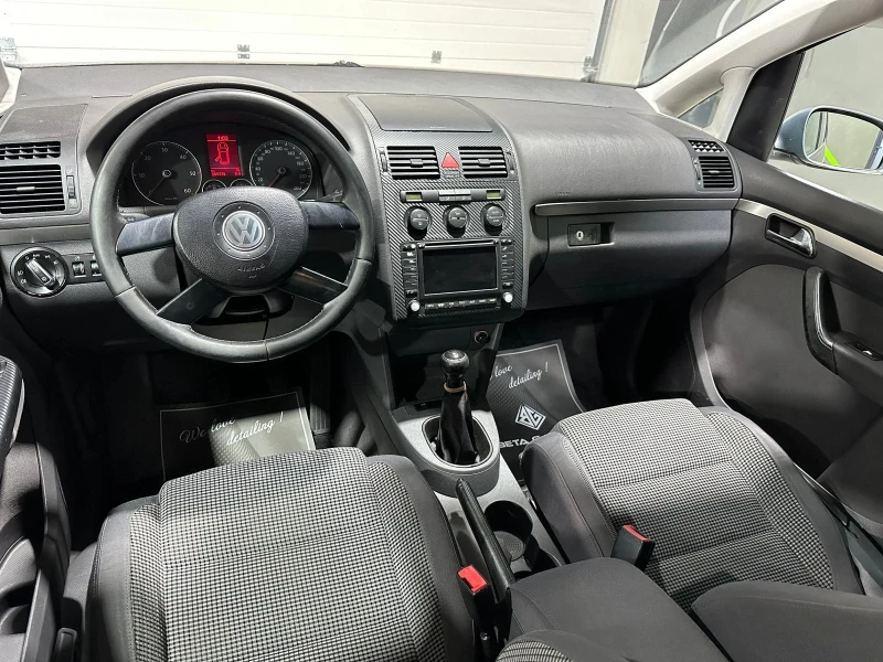 VW Touran, снимка 7 - Автомобили и джипове - 49073406