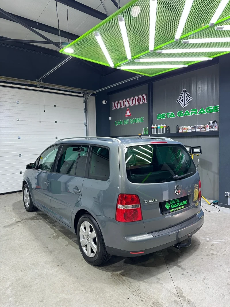 VW Touran, снимка 5 - Автомобили и джипове - 49073406