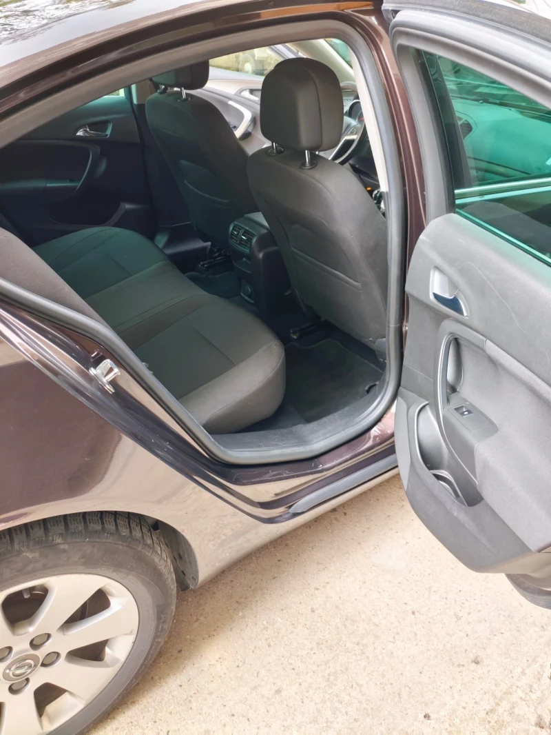 Opel Insignia 2.0, снимка 6 - Автомобили и джипове - 49965937