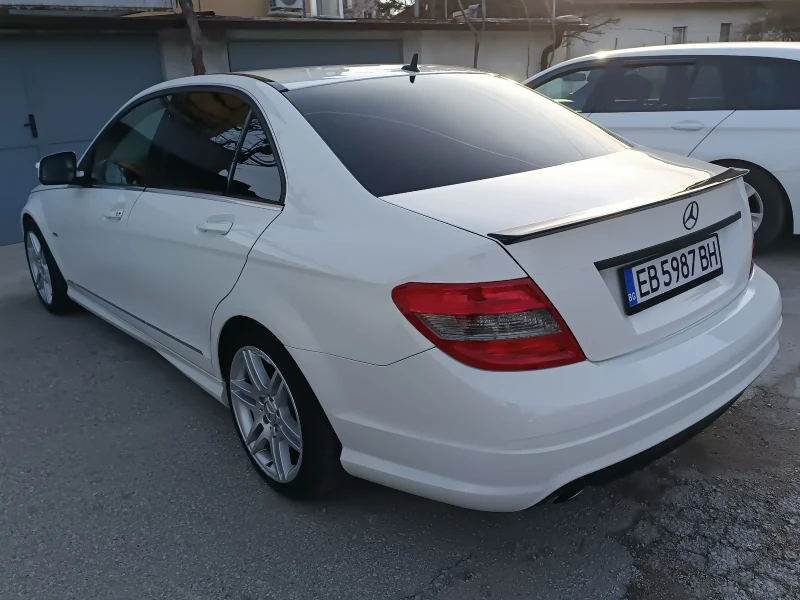 Mercedes-Benz C 180, снимка 4 - Автомобили и джипове - 52584429