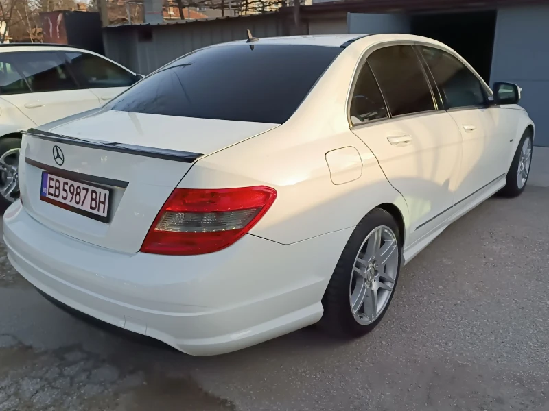 Mercedes-Benz C 180, снимка 7 - Автомобили и джипове - 52584429