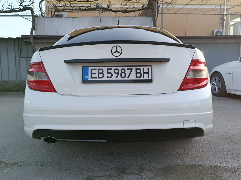 Mercedes-Benz C 180, снимка 6 - Автомобили и джипове - 52584429