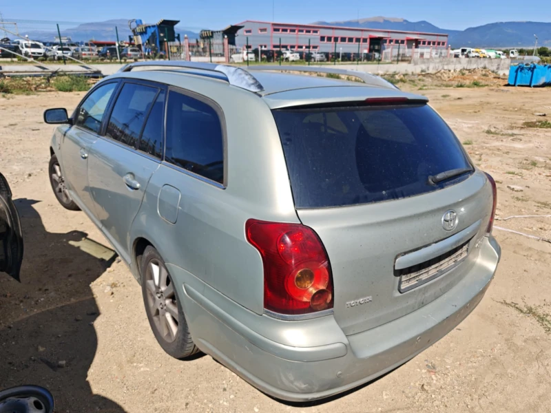 Toyota Avensis 2.0 D4D, снимка 3 - Автомобили и джипове - 51518136