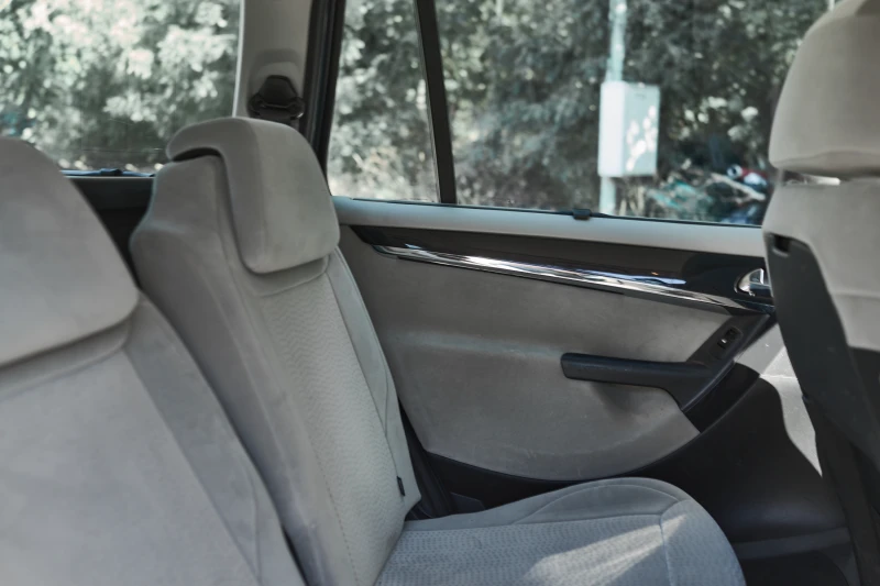 Citroen Grand C4 Picasso, снимка 8 - Автомобили и джипове - 51572040