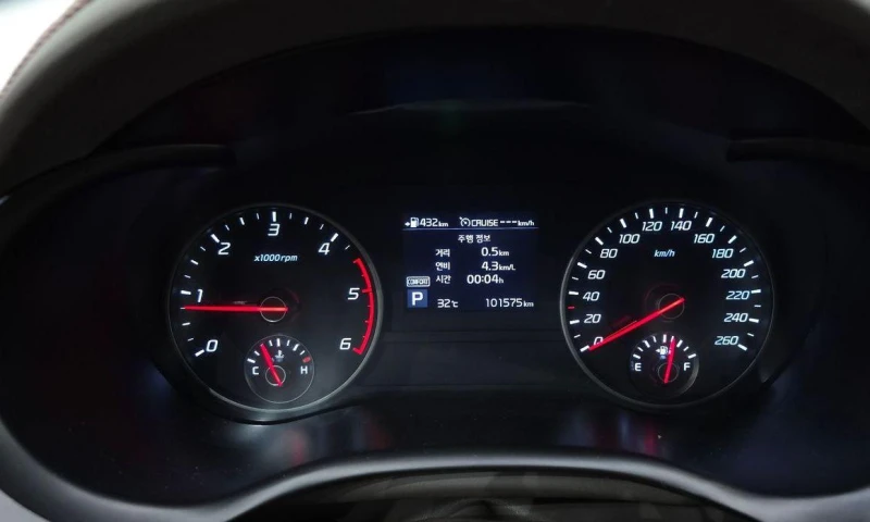 Kia Stinger 2.2 Diesel 2WD * НАЙ-ДОБРА ЦЕНА В БЪЛГАРИЯ* , снимка 8 - Автомобили и джипове - 51967166