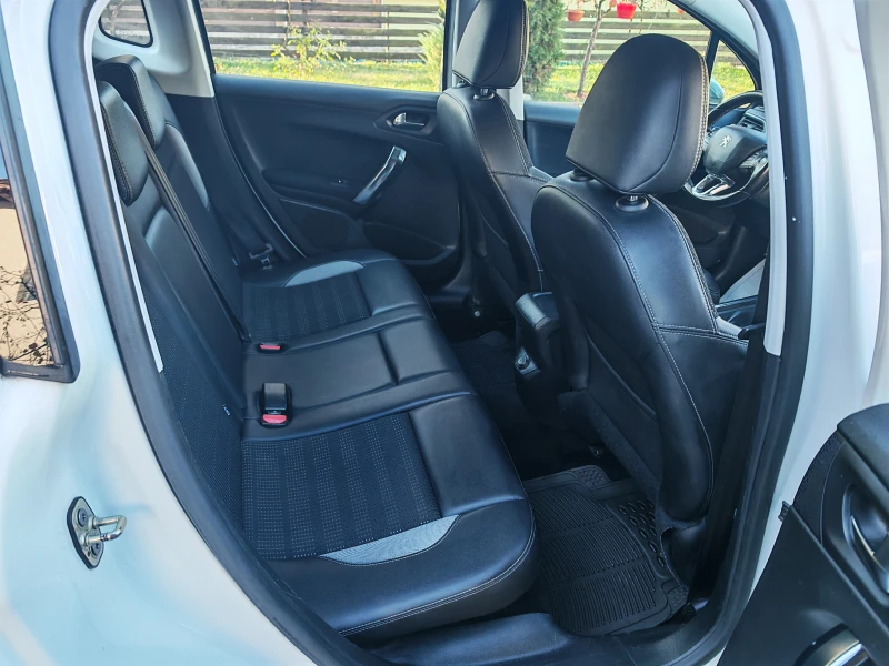 Peugeot 2008 Peugeot 2008 1.6е-HDI ALLURE-навигация, кожа, снимка 10 - Автомобили и джипове - 52416179