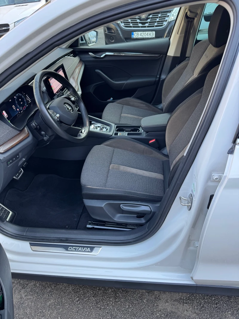 Skoda Octavia SCOUT , снимка 10 - Автомобили и джипове - 52736616