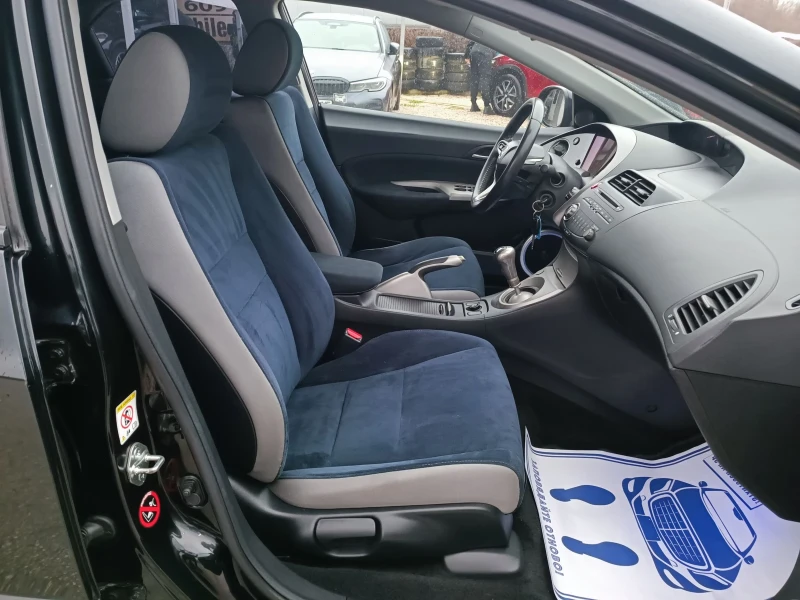 Honda Civic 1.8i-140кс-ШВЕЙЦАРИЯ-РЪЧКА-6ск, снимка 12 - Автомобили и джипове - 53022886