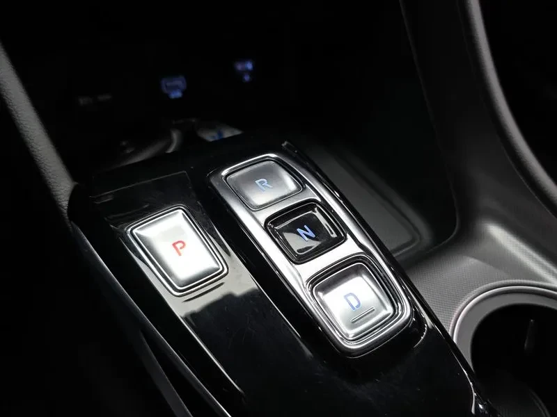 Hyundai Sonata 2.0 Lpg Premium, снимка 9 - Автомобили и джипове - 55937791
