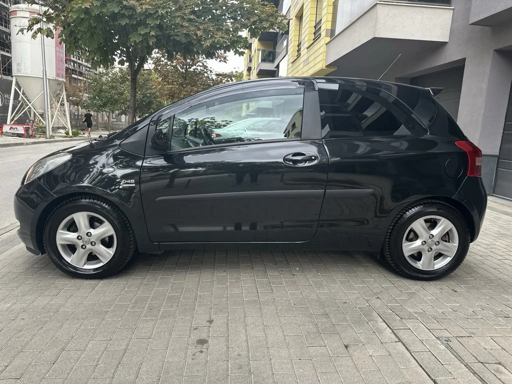 Toyota Yaris 1.4-D4D* АВТОМАТИК* Кожа* Black&White Edition*  - изображение 8