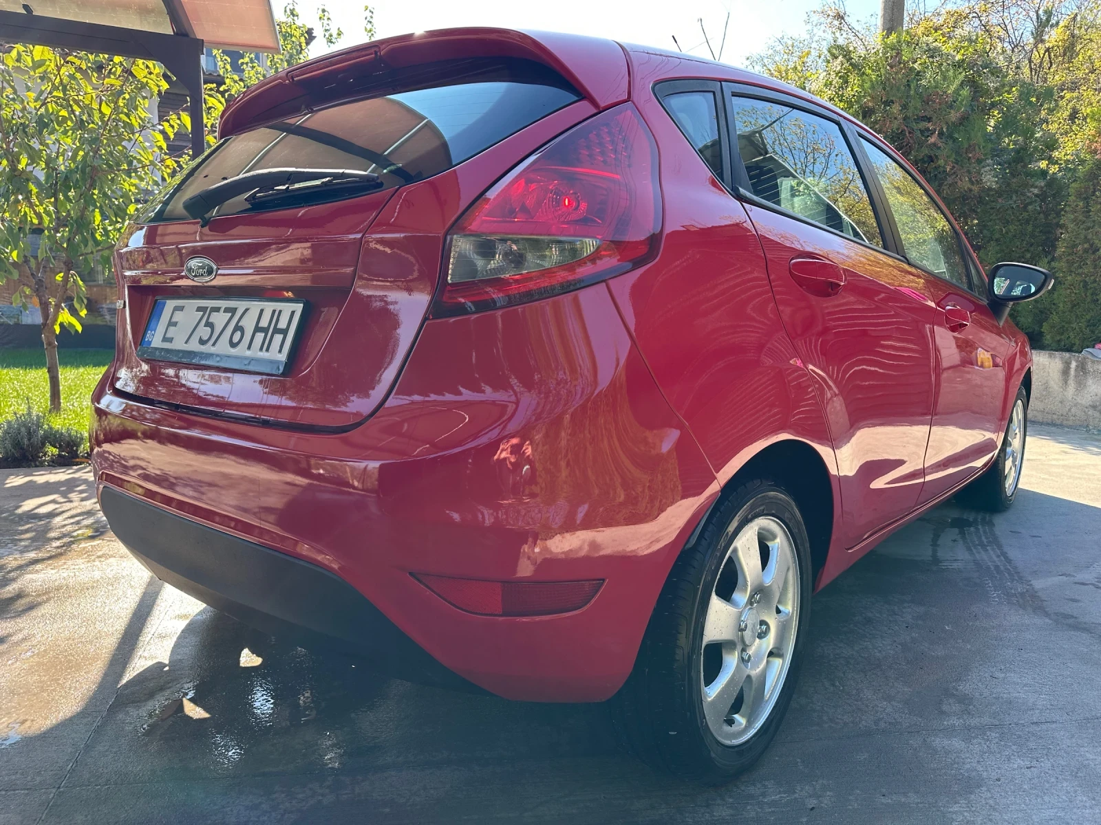 Ford Fiesta Климатик* 4 врати* ПЕРФЕКТНА - изображение 5