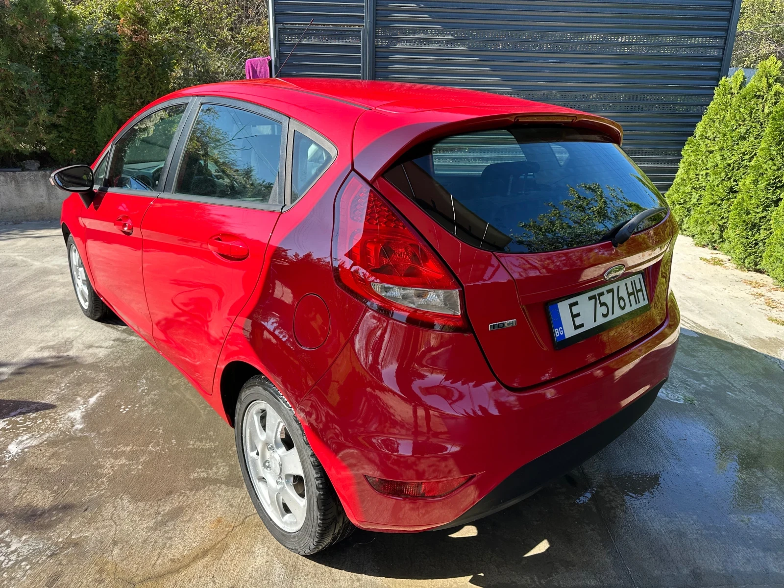 Ford Fiesta Климатик* 4 врати* ПЕРФЕКТНА - изображение 3