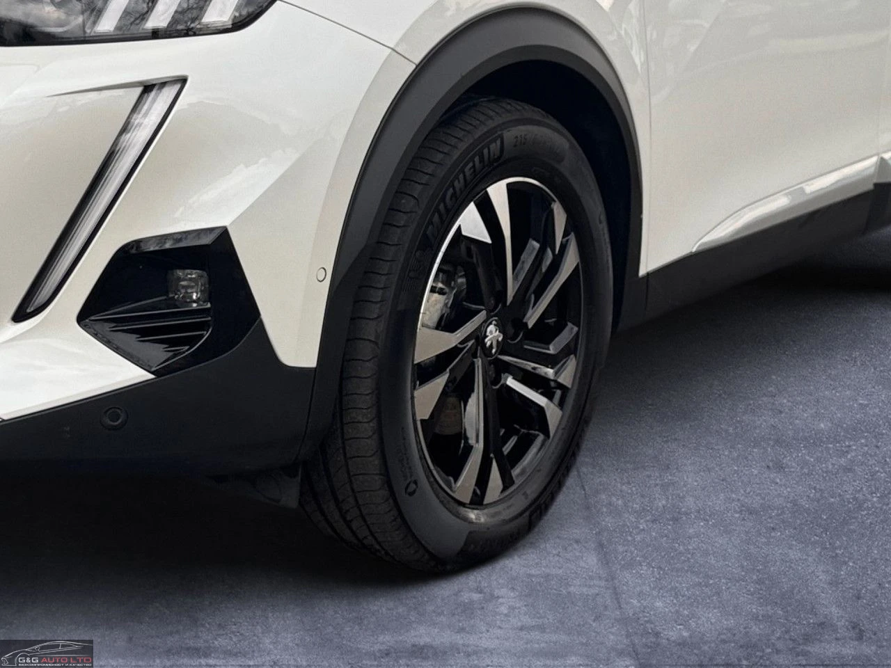 Peugeot 2008 E/GT/136HP/ACC/CARBON/CAM/NAVI/AMBI/143f - изображение 3