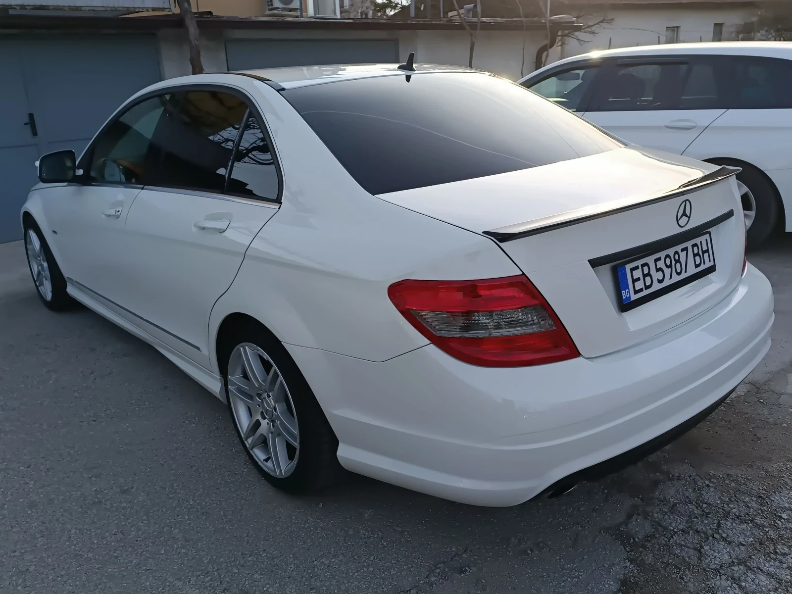 Mercedes-Benz C 180  - изображение 4