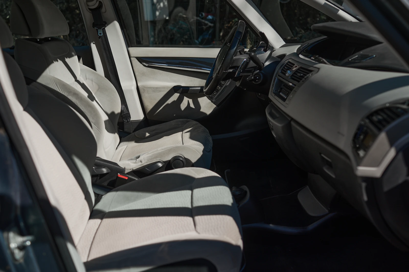 Citroen Grand C4 Picasso  - изображение 10