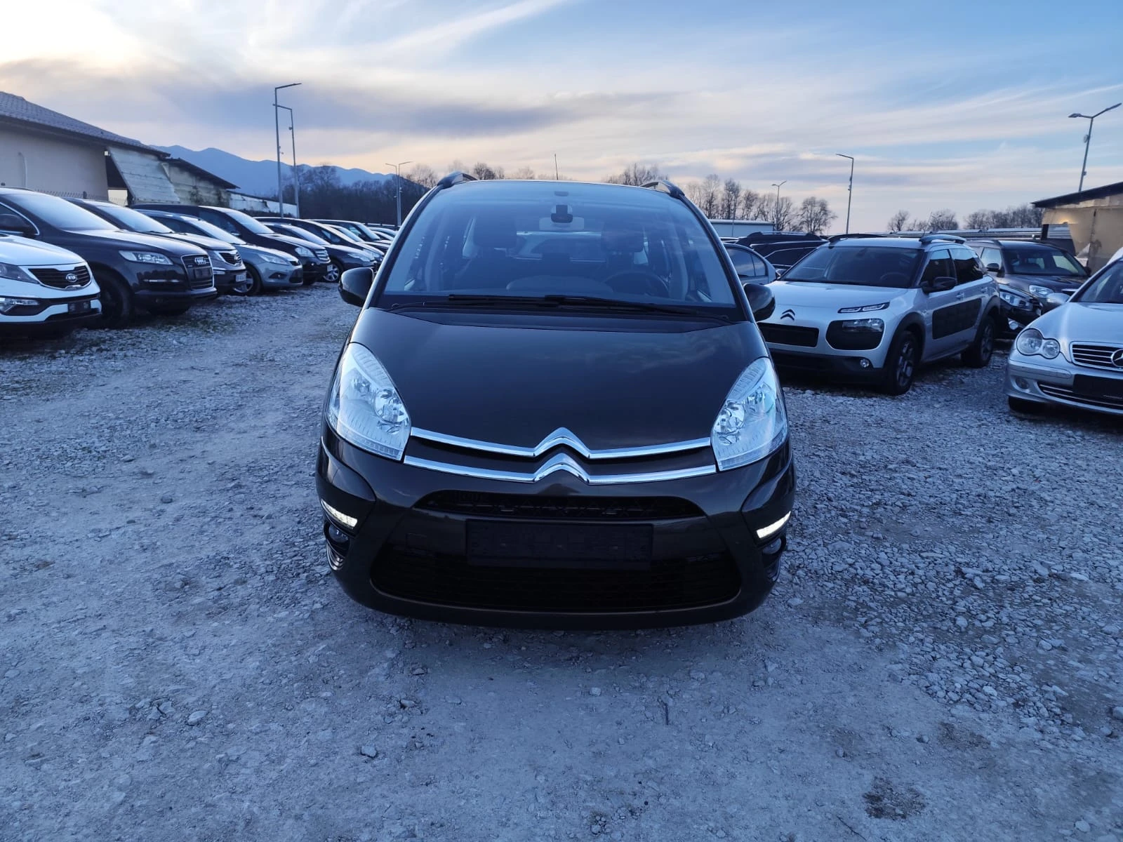 Citroen C4 Picasso 1.6 дизел  - изображение 2