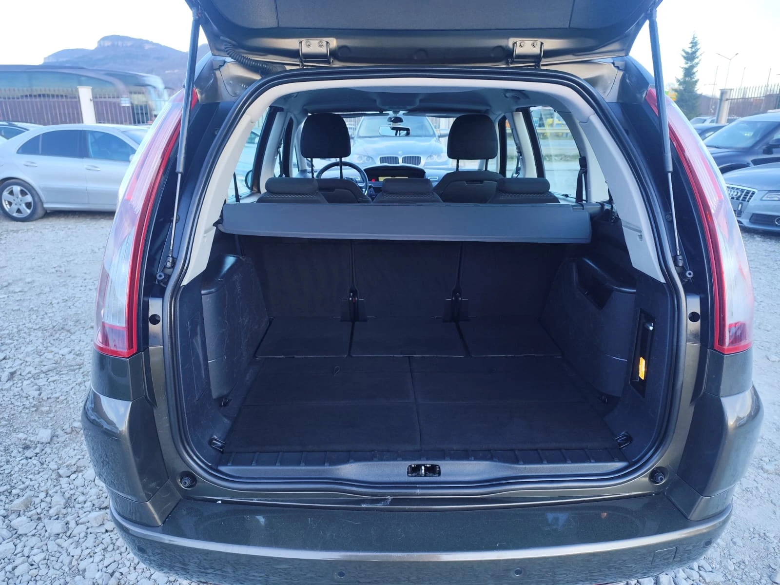 Citroen C4 Picasso 1.6 дизел  - изображение 7